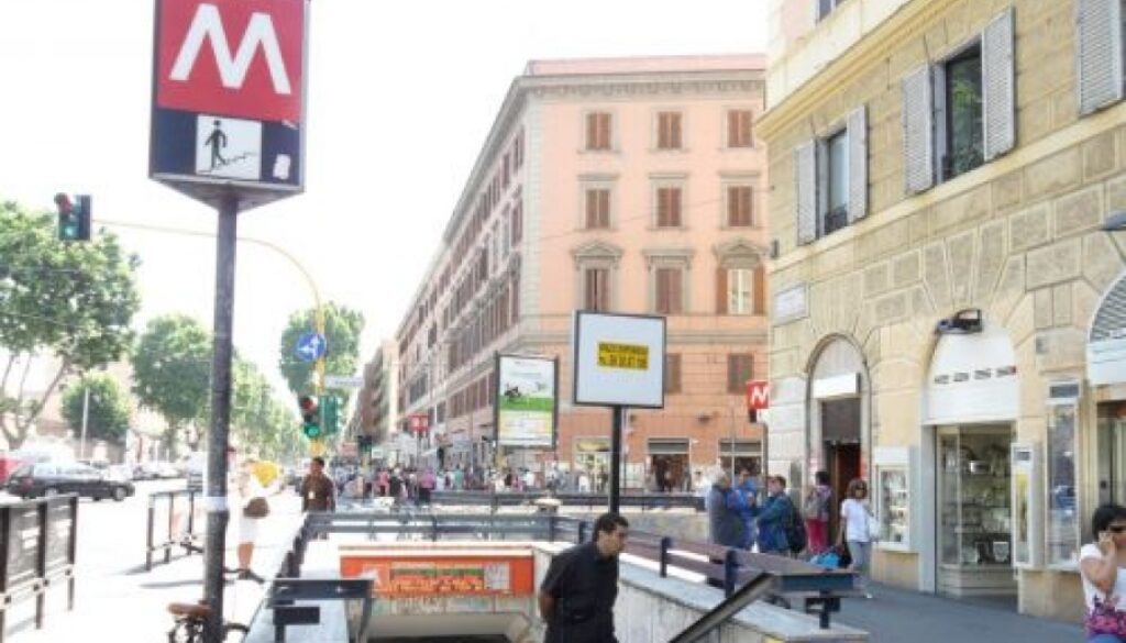 Uomo accoltellato a Prati