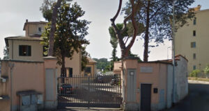 Si impicca nel centro accoglienza di Villa Spada, morto 16 enne