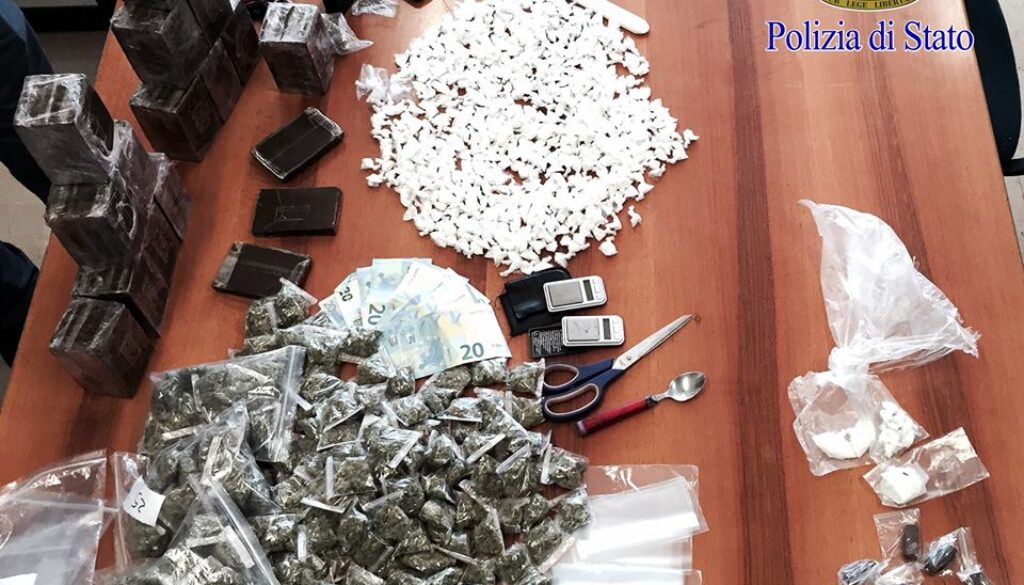 Droga in casa e in garage a San Basilio
