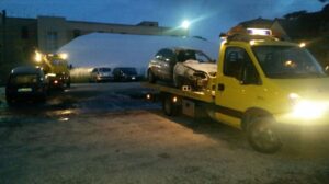 Due auto a fuoco ad Albano Laziale Due auto a fuoco ad Albano Laziale