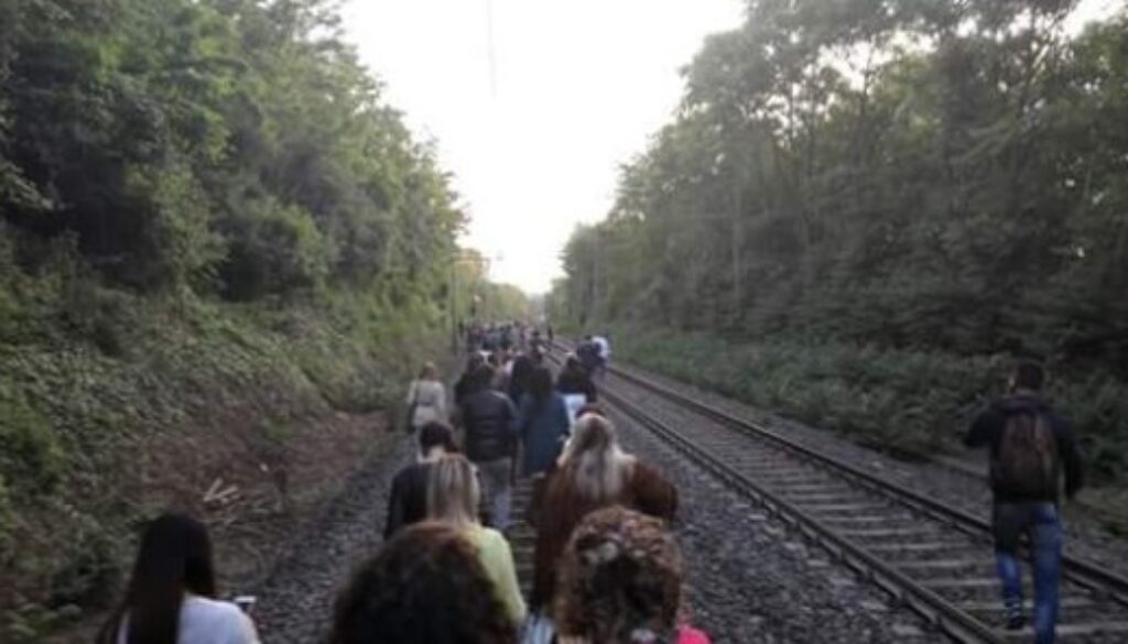 Guasto trenino Roma-Lido