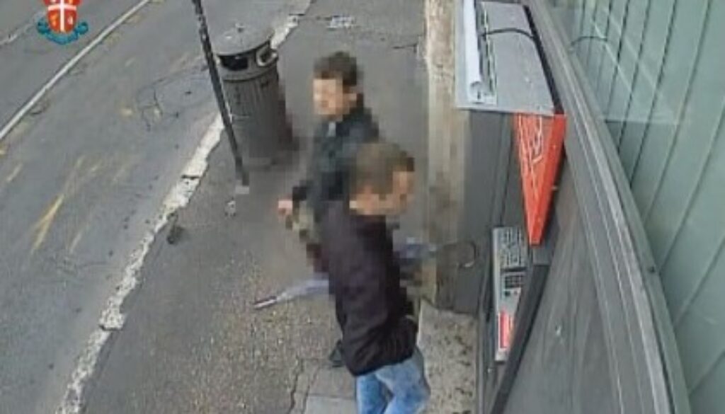 Manomettono un bancomat vicino al Vaticano