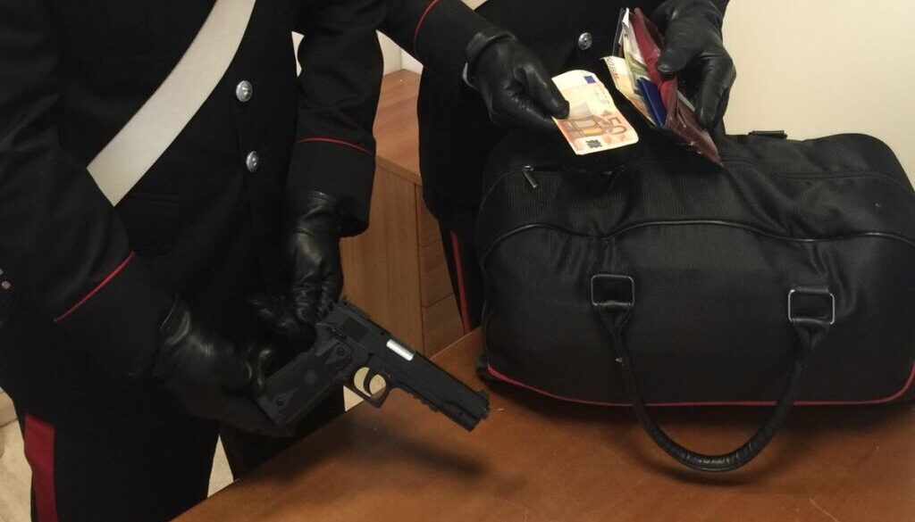 Rubano una valigia a Termini