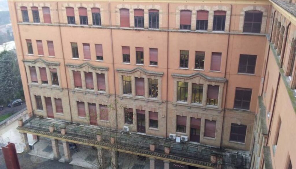 Spedizione punitiva in un liceo dei Parioli