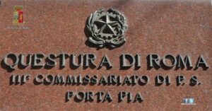 Blatte-e-ruggine-nella-cucina-di-una-tavola-calda-a-Porta-Pia Blatte-e-ruggine-nella-cucina-di-una-tavola-calda-a-Porta-Pia