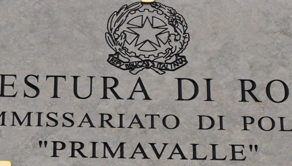 Guida-uno-scooter-senza-casco-e-targa-a-Primavalle