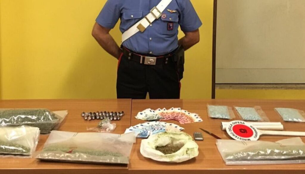 MONTESACRO%20-%20La%20droga%20sequestrata%20dai%20Carabinieri%20(2)