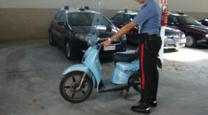 sequestro-scooter-carabinieri sequestro-scooter-carabinieri