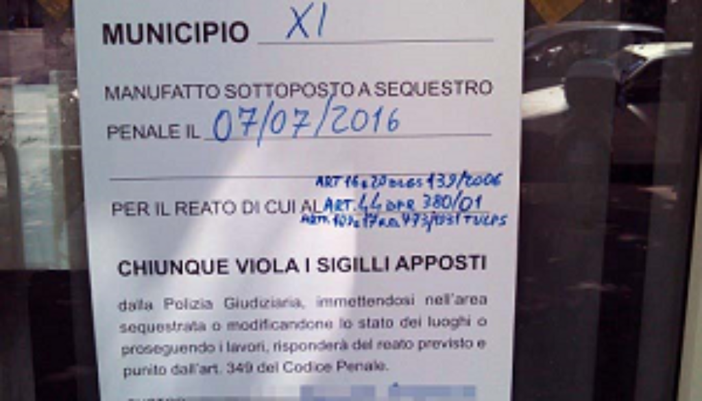 Scuola di danza e affittacamere abusivi, sigilli della Polizia Locale - Foto