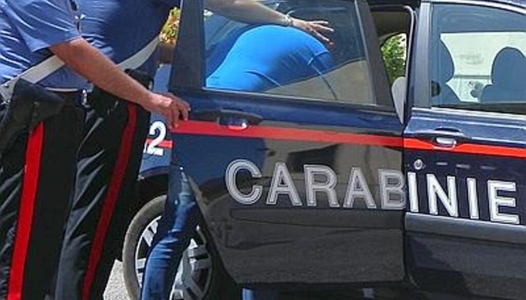 carabinieri-arresto-macchina-gazzella