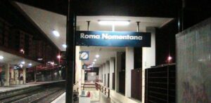 Incendio alla Stazione Nomentana, 2 ore e mezza di ritardi Incendio alla Stazione Nomentana, 2 ore e mezza di ritardi