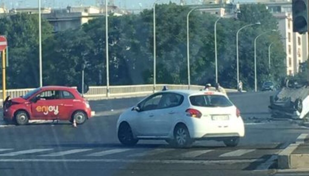 1888560_Incidente_Car2Go_vs_Enjoy_-_4