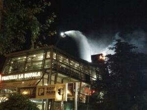 1894943_Incendio_Fratelli_La_Bufala_-_4