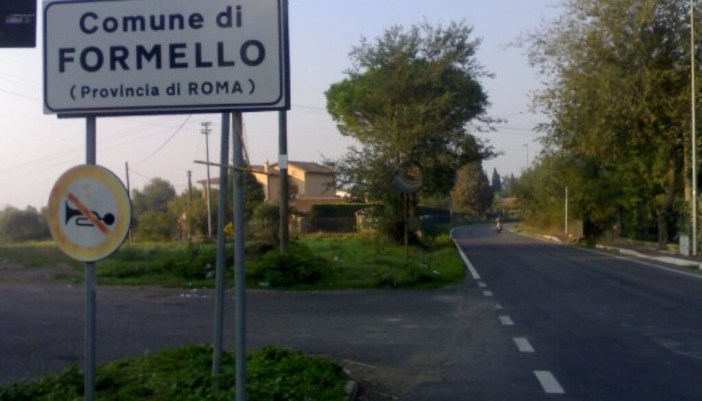 26 - il riferimento sarà il cartello Formello sulla sinistra