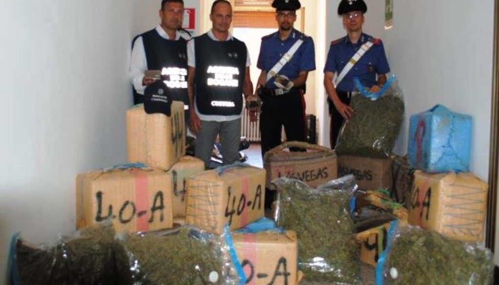 LA DROGA SEQUESTRATA DAI CARABINIERI (3) (1)