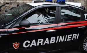 Guidonia, fa l’elemosina davanti a un supermercato e manda il titolare all’ospedale