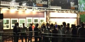 Uomo spara all’ingresso del Gay Village all’Eur, è fuggito con una moto