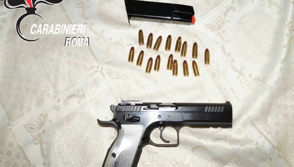 tivoli-la-pistola-sequestrata-dai-carabinieri
