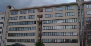 Allarme bomba al Tribunale di Velletri, trovato un ordigno finto vicino a una siepe