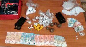 montesacro-mezzo-chilo-di-cocaina-sequestrato-dai-carabinieri-1