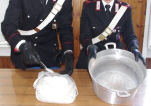 centro-la-cocaina-rinvenuta-dai-carabinieri-1