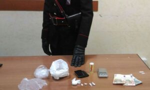 eur-la-droga-sequestrata-dai-carabinieri-ai-due-pusher-di-villa-bonelli-e-san-paolo-4