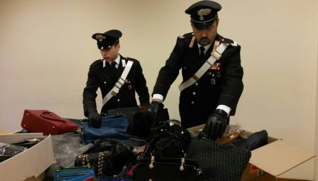 parioli-le-borse-e-i-portafogli-sequestrati-dai-carabinieri-1