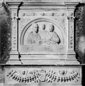 i riti funerari e la celebrazione dei morti nell'antica Roma influenzavano la società e la religione delle famiglie nella vita quotidiana