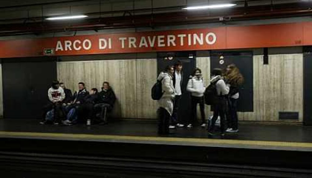 metro-a_-arco-di-travertino