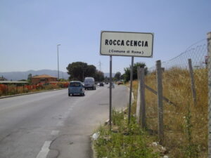 discarica-abusiva-di-rifiuti-pericolosi-a-rocca-cencia