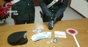 frascati-la-droga-nascosta-nella-bottiglia-modificata-6