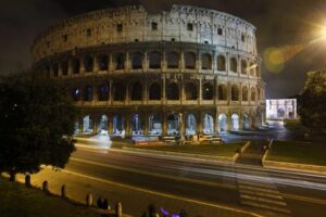 CLIMA: E' L'ORA DELLA TERRA', CITTA' AL BUIO PER SALVARLA. INIZIATIVA WWF, LUOGHI-SIMBOLO SPENGONO LE LUCI PER UN'ORA