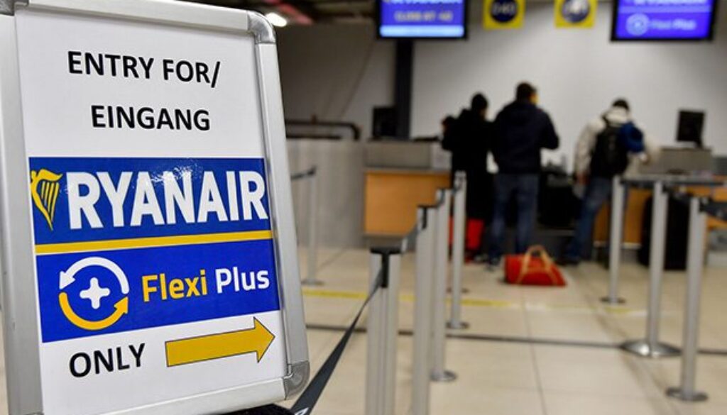 ryanair.jpg ryanair.jpg