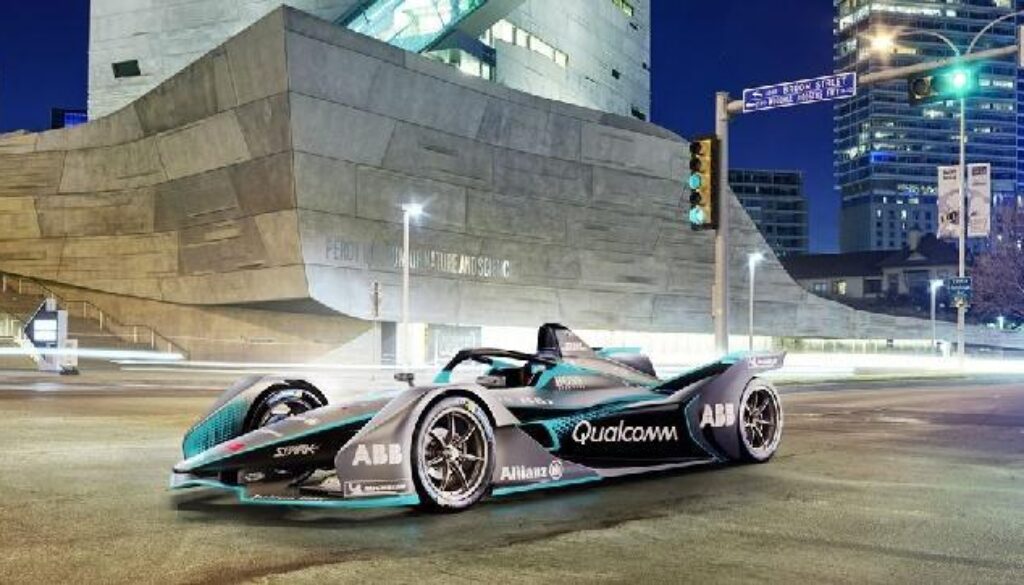 C_29_articolo_1200110_upiImgLancioOriz.jpg C_29_articolo_1200110_upiImgLancioOriz.jpg