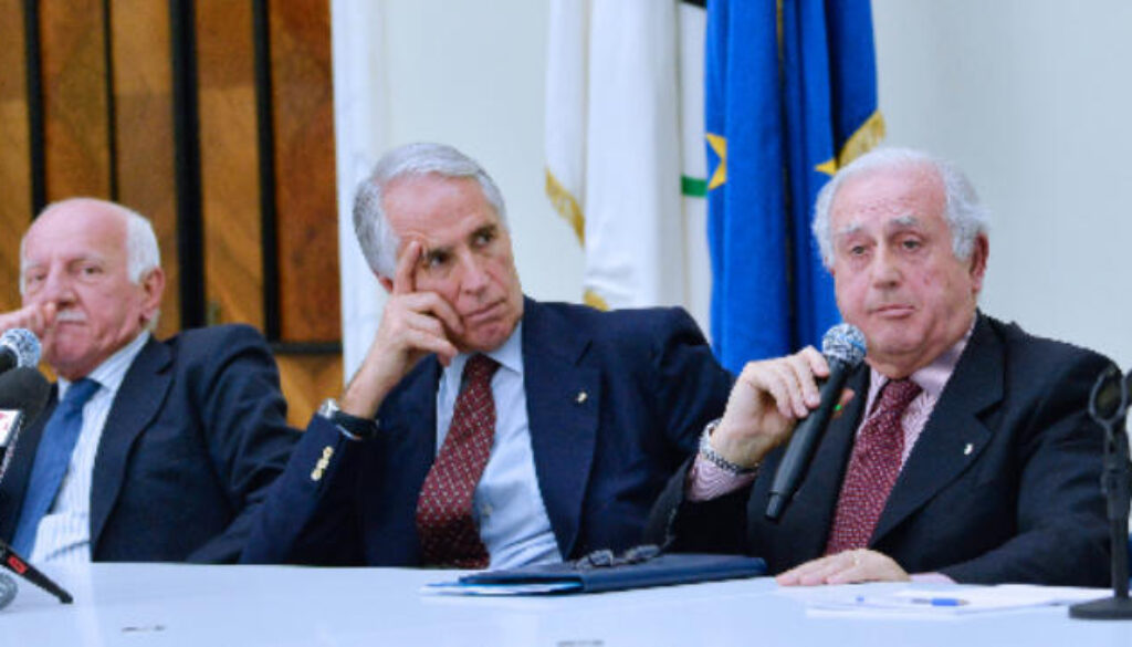 C_29_articolo_1203677_upiImgLancioOriz.jpg