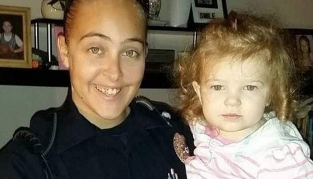 cassie.jpg cassie.jpg