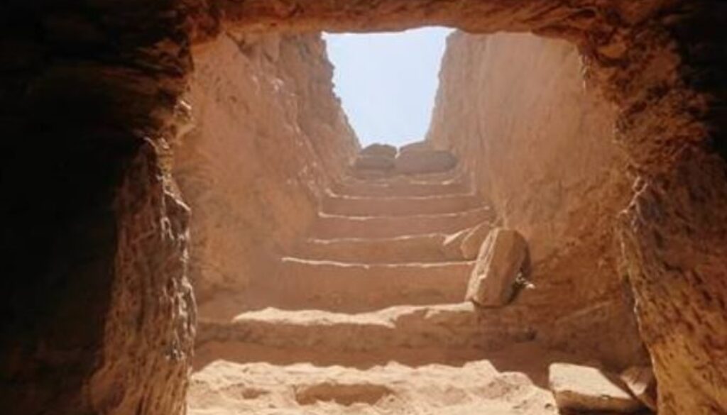 necropoli.jpg necropoli.jpg