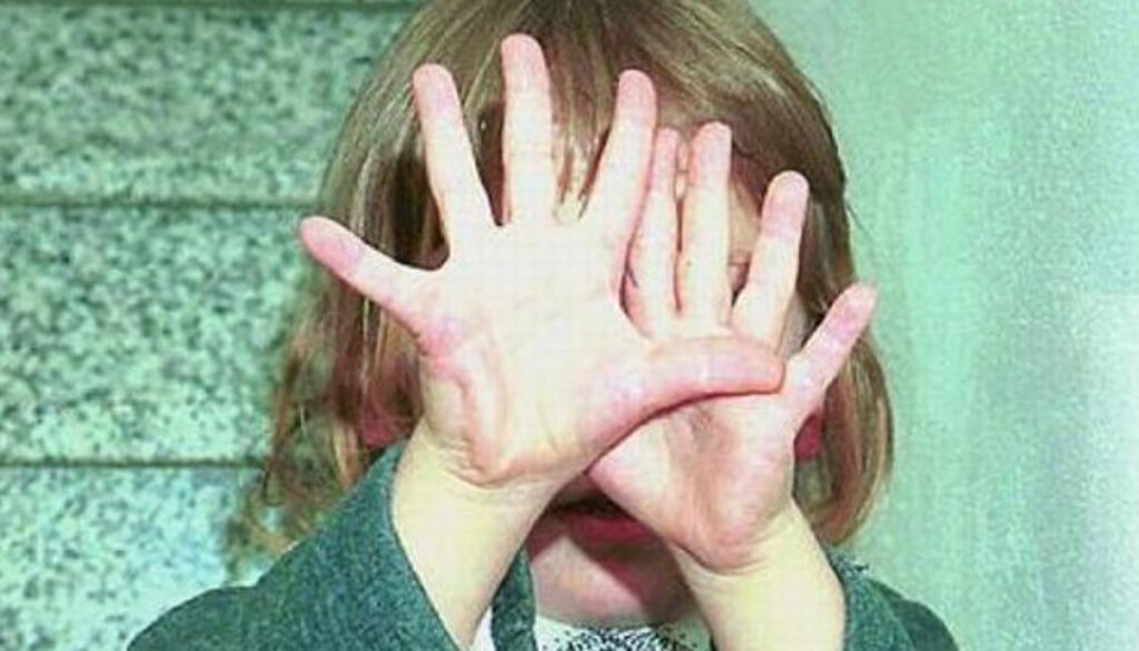 pedofiliabimba9.jpg