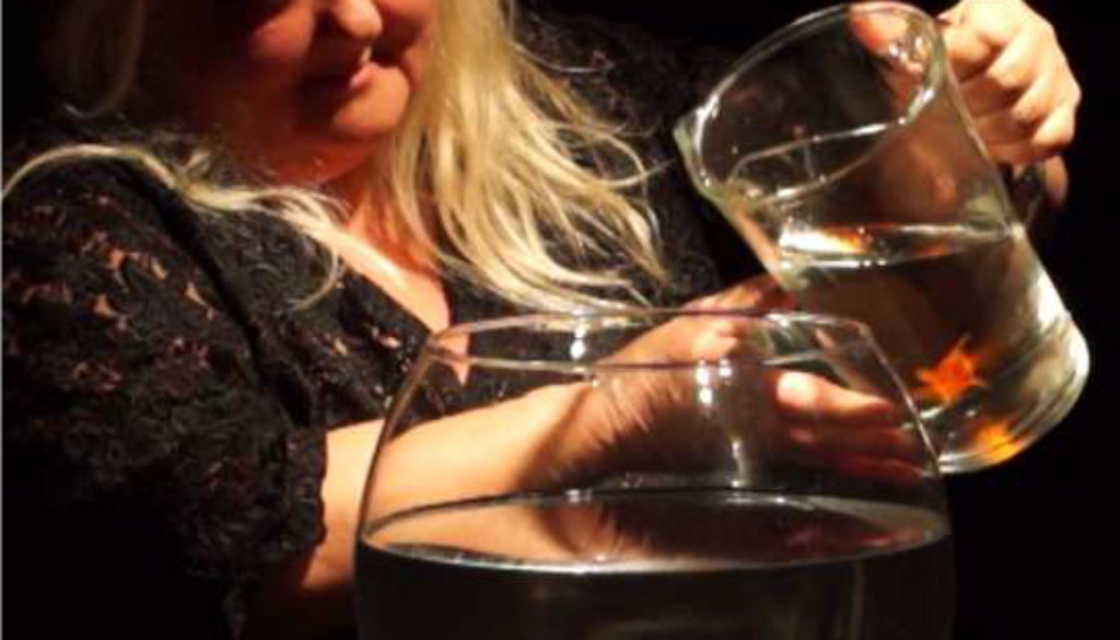 1582031601_Giulietta-e-Romeo.-Lettere-dal-mondo-liquido.png