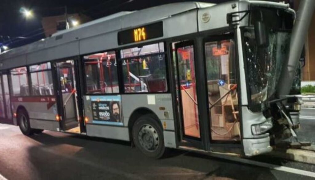 Incidente-bus-Fonte-Laurentina.jpeg Incidente-bus-Fonte-Laurentina.jpeg