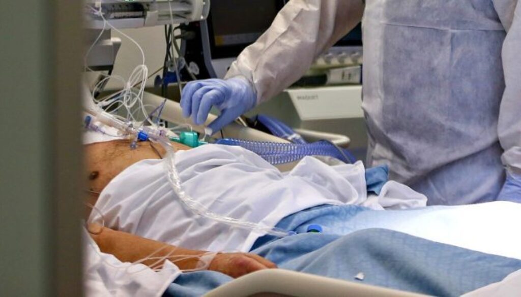 coronavirus-terapia-intensiva-690x362-1.jpg