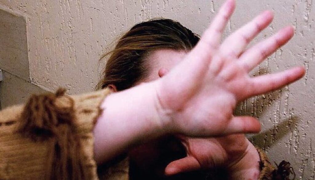 4830740_1346_violenza_donna2.jpg