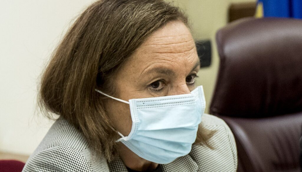 LP_11773116.jpg LP_11773116.jpg