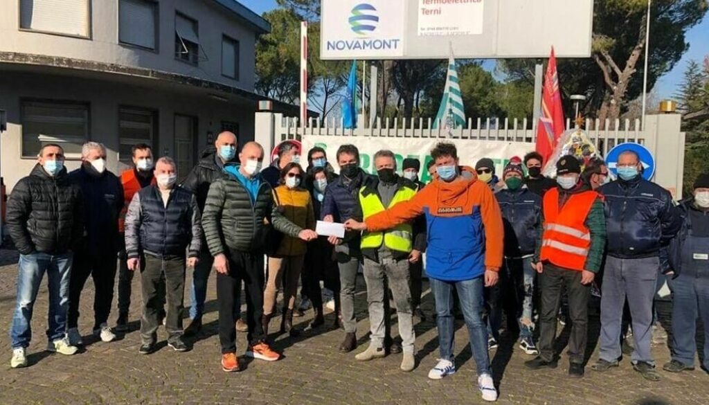 lavoratori-treofan-donazione-terni-2.jpg