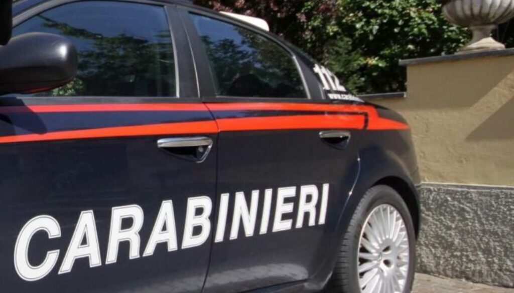 1618996156_carabinieri_auto80_fg.jpg 1618996156_carabinieri_auto80_fg.jpg