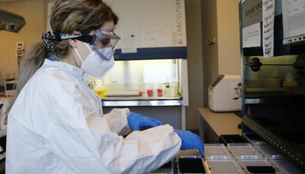 1619514259_laboratorio-per-lanalisi-dei-tamponi-Covid-nel-Campus-Biomedico.jpg 1619514259_laboratorio-per-lanalisi-dei-tamponi-Covid-nel-Campus-Biomedico.jpg