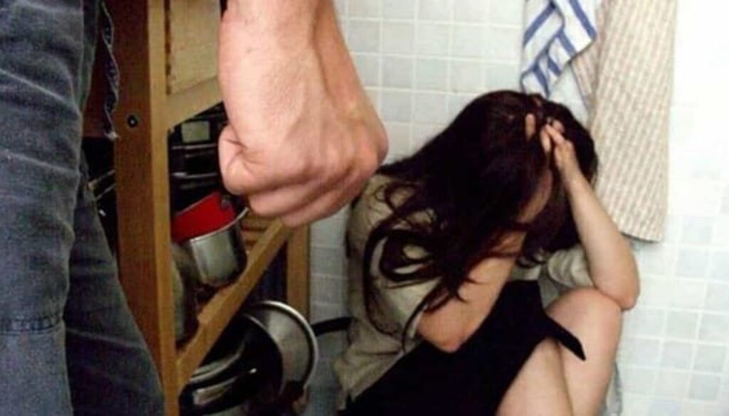 botte-moglie-violenza-donne-2-2.jpg botte-moglie-violenza-donne-2-2.jpg