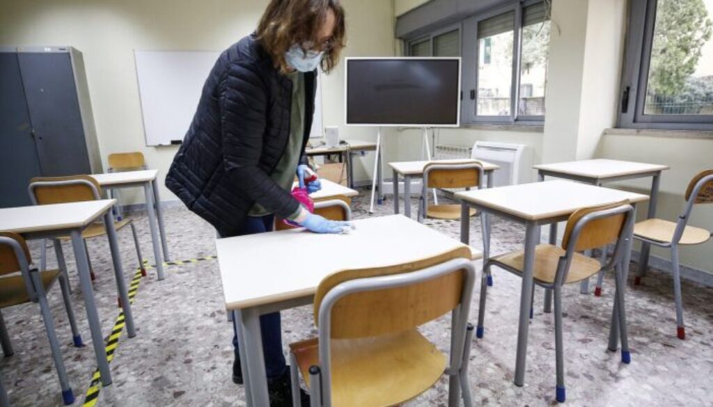 scuola-spazi.jpg scuola-spazi.jpg