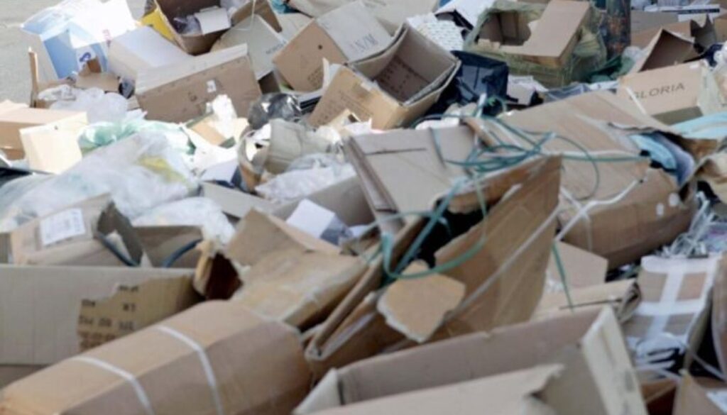 rifiuti.jpg rifiuti.jpg