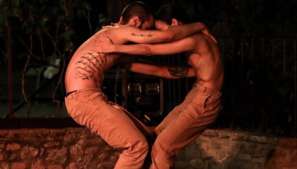 Entanglement_Studio2-_DP2021_Twain.jpg Entanglement_Studio2-_DP2021_Twain.jpg